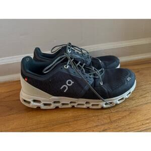 On men’s Cloudstratus original charcoal size 11